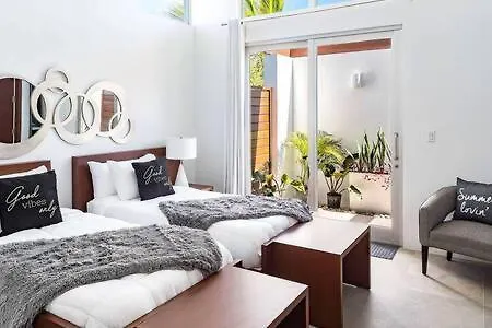 Beachside 2 Bedroom Villa With Pool And Resort Amenities - White Villas - V7 Long Bay