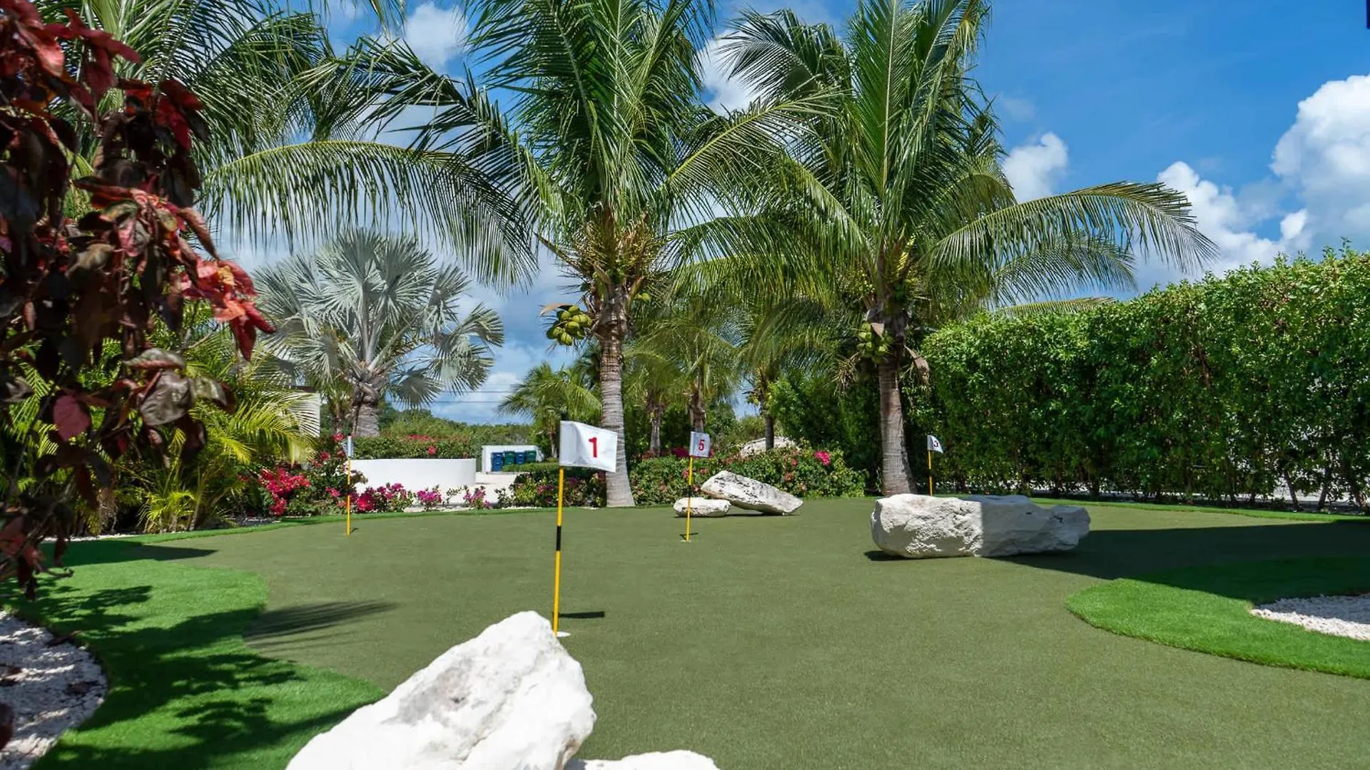 Beachside 2 Bedroom Villa With Pool And Resort Amenities - White Villas - V7 Long Bay