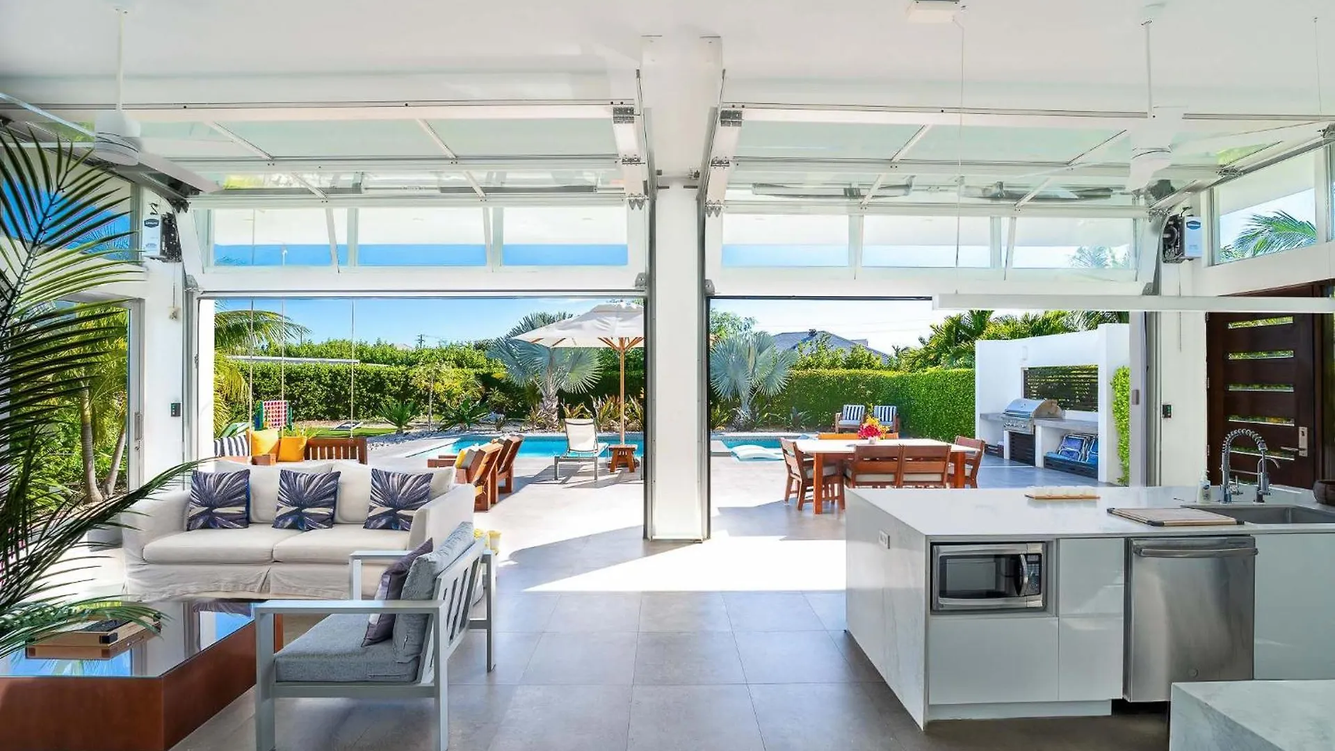 Beachside 2 Bedroom Villa With Pool And Resort Amenities - White Villas - V7 Long Bay